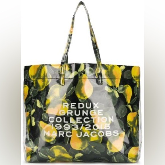 Marc Jacobs Handbags - Marc Jacob’s East West Tote bag